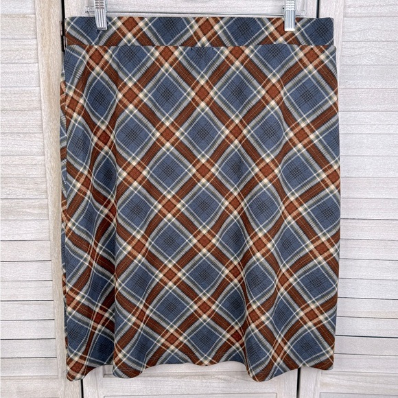 LE LIS Maura Blue Plaid Skirt with Zip Pocket Detail-XL - Picture 2 of 3